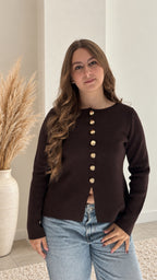 Pull Victoria marron à boutons dorés